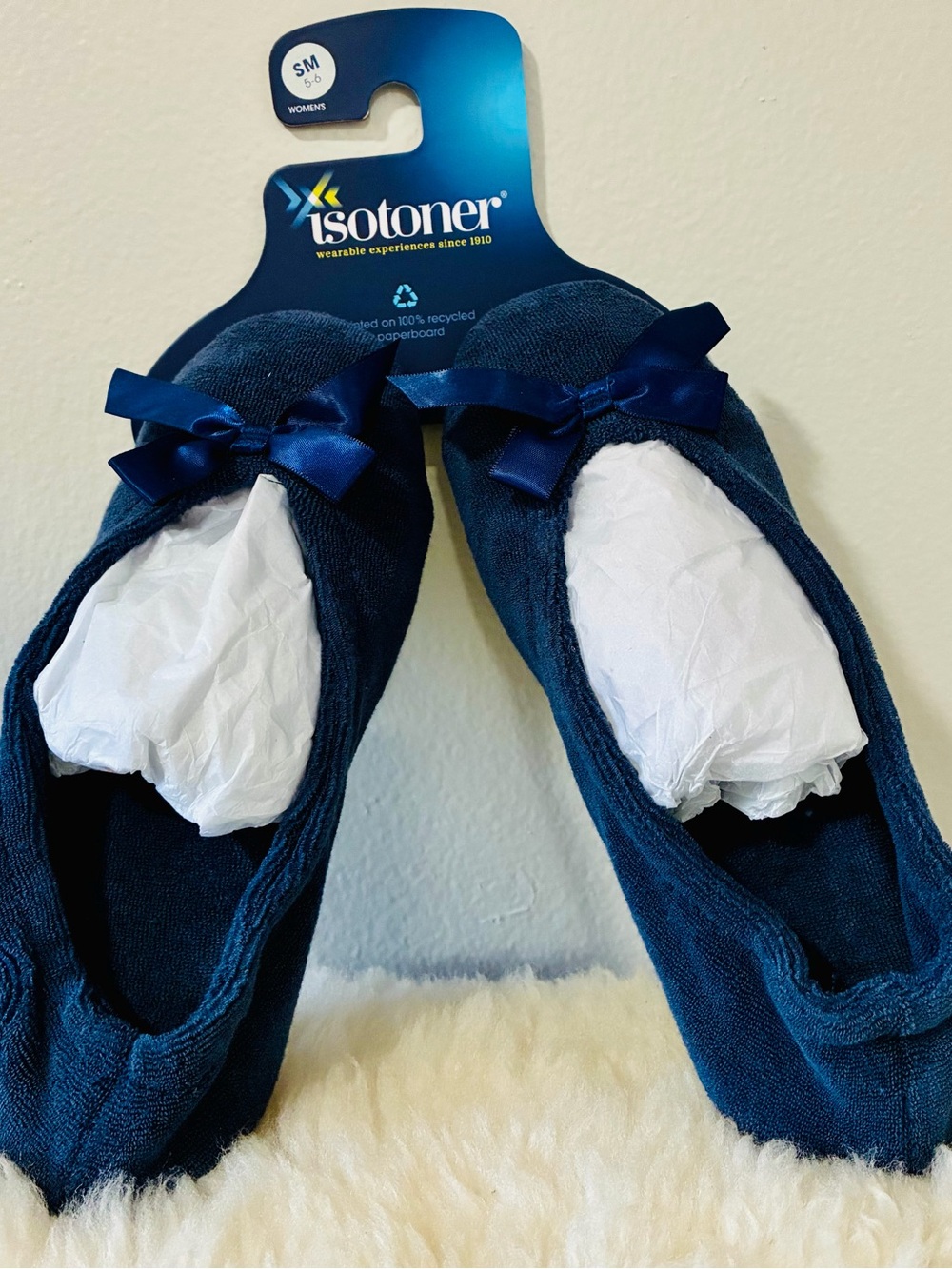 Isotoner Slippers, Small